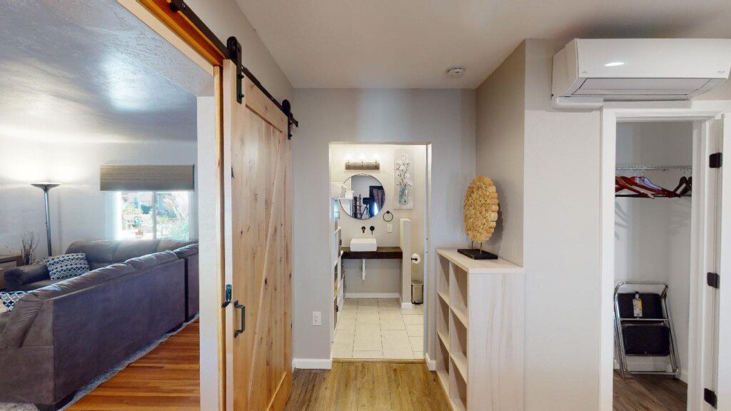 E 11dBR@andLivingroomview