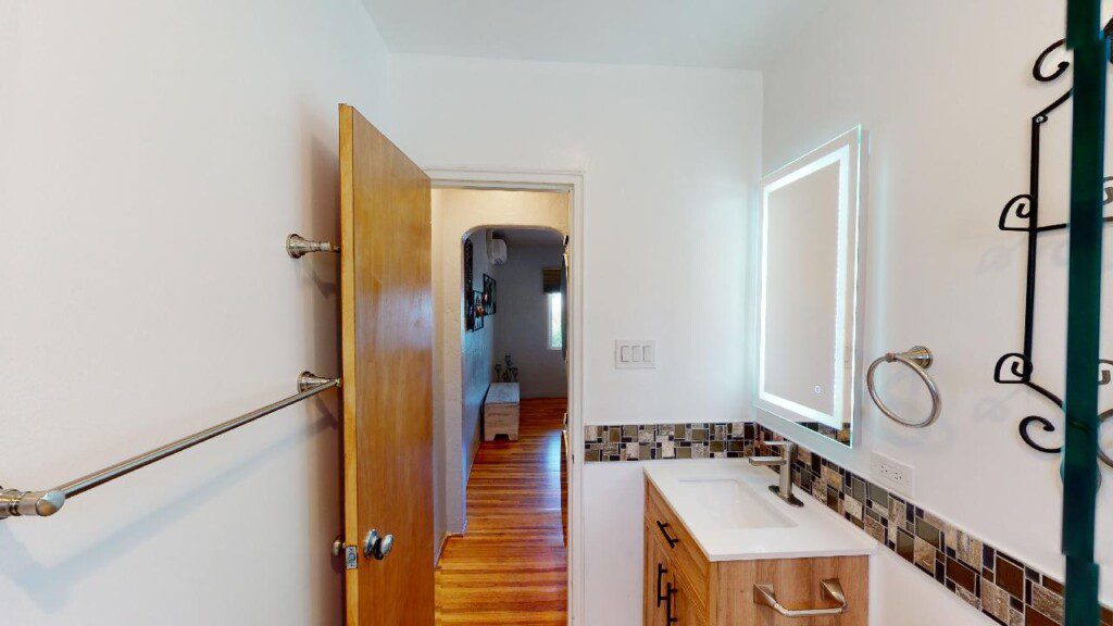 E 31dviewfomBATH1