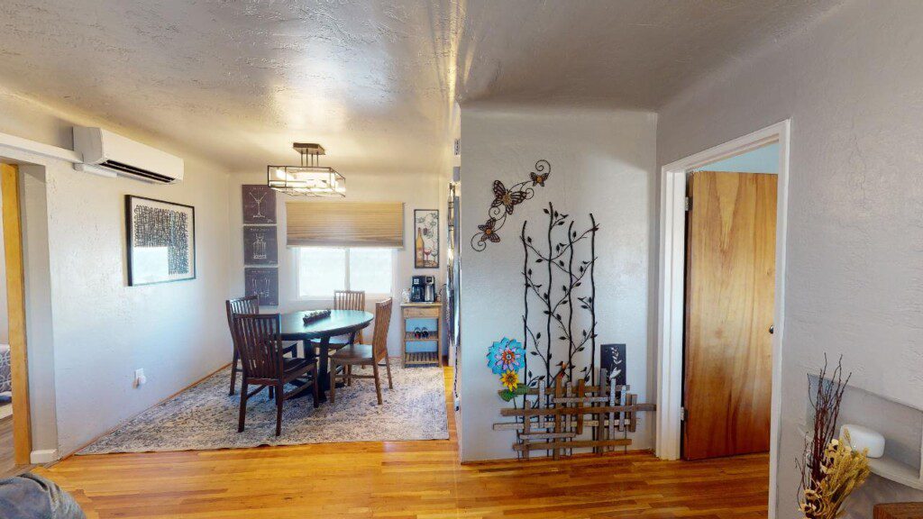 E 5cdiningviewfromliving
