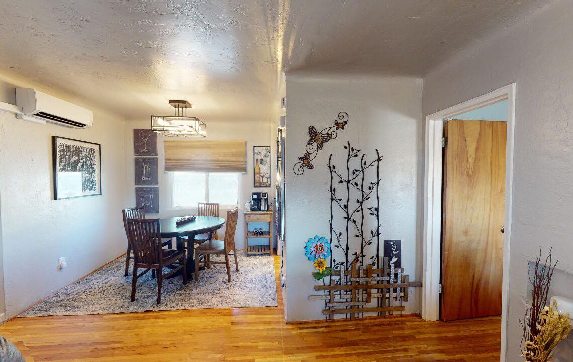 E 5cdiningviewfromliving